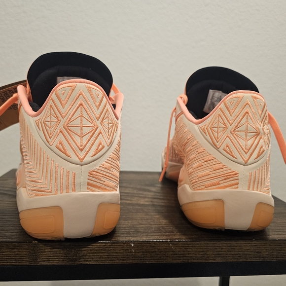 Jordan 38 Low "Crimson Tint". - Picture 4 of 6